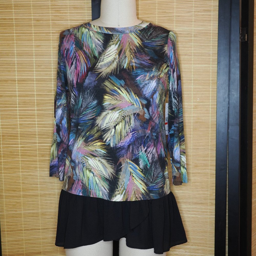 Karen Kane Blouse, Long length, New with tags, Size XS